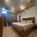 jibhi christmas group trip – no map story